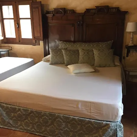 Bed & Breakfast Domo De Enas