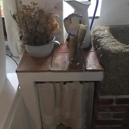 Domo De Bed & Breakfast Enas